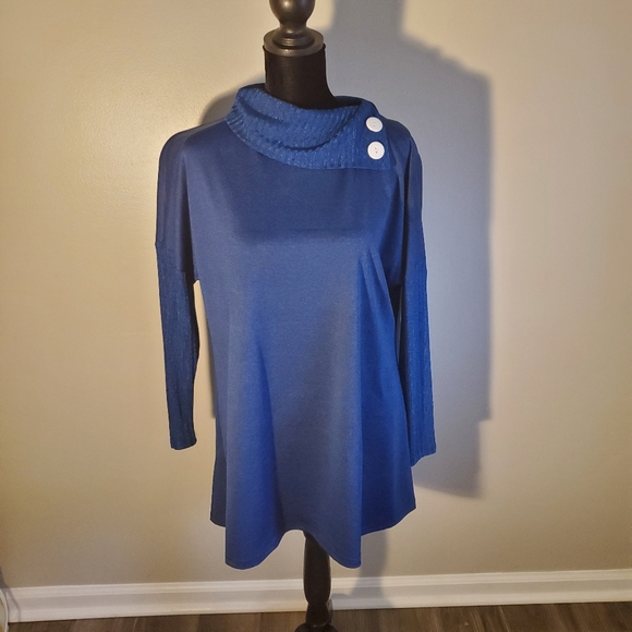 Crew Neck Tunic Sweater - Picture 1 of 4